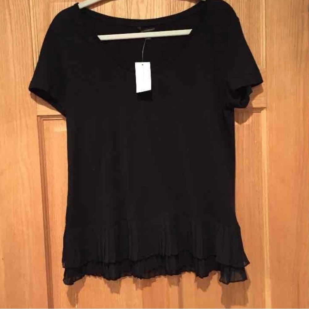NWT Banana Republic Black T with Pleated Ruffle Hem